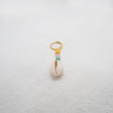 Load image into Gallery viewer, COWRY SHELL HOOP
